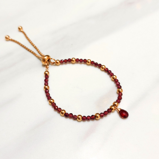 迷你石榴石小珠手串款伸縮手鏈 - Oxygen Jewelry