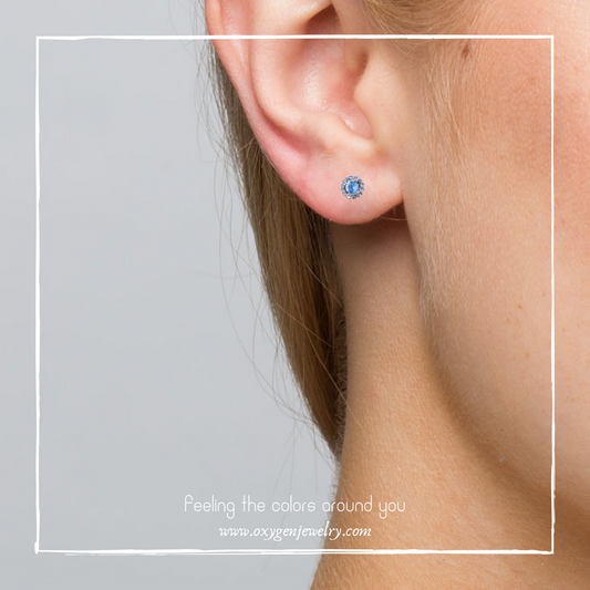 圓形天空藍托帕圍石耳釘