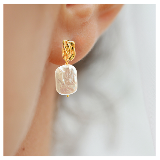 Baroque 錘紋長方淡水珍珠耳環