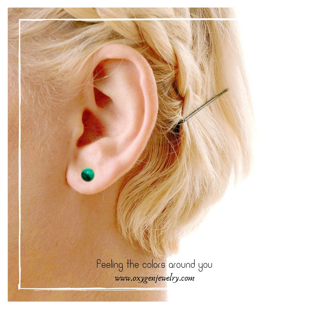 Round wave malachite stud earrings