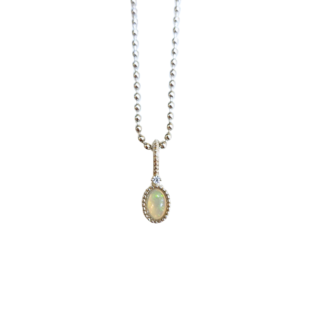 Opal bead edge necklace