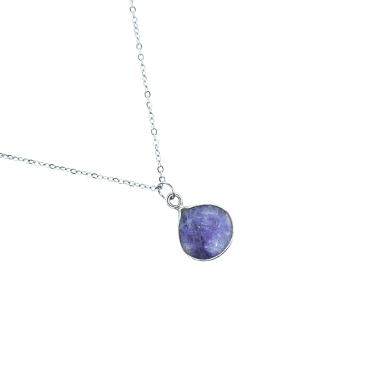 (-50%) Pear-shaped bezel-set sapphire necklace