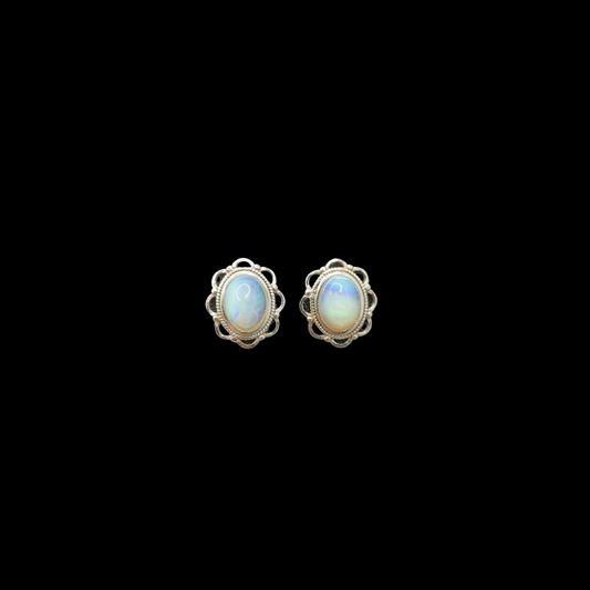 (-50%) Opal Lace Stud Earrings